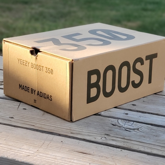 Yeezy Boost Cloud White (non-reflective) - Picture 6 of 7